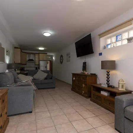 Club Atlantis 111 - One Bed Daire Costa Adeje